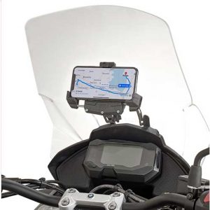 Traversino GIVI FB5126 specifico per BMW G 310 GS dal 2017 al 2019 da montare dietro il cupolino per installare un portatelefono o un portanavigatore con telefono