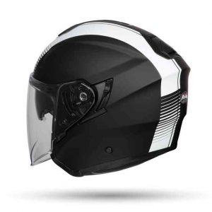 Airoh Hunter è un casco da moto Jet in fibre composite leggero, resistente e confortevole. La calotta è in tre misure, visierino parasole a scomparsa.