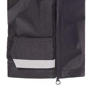 Tucano Urbano Diluvio Plus è un completo giacca e pantaloni antipioggia - DPI CE 1° categoria. Compatto, si ripiega occupando poco spazio.