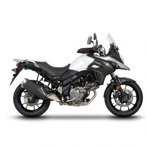 Supporto per valigie laterali Shad 3P System specifico per Suzuki V-Strom 650 prodotte dal 2017 in poi, per il montaggio di valigie laterali .