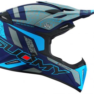 Casco Cross Suomy X-Wing Reel Matt Blue Fluo è un casco di una nuova generazione dalle forme dinamiche e performanti composto da un mix di resine termoplastiche rinforzate in grado di garantire un’altissima resistenza agli urti.