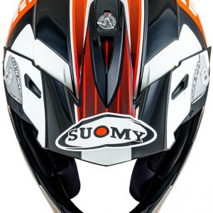 Casco Cross Suomy X-Wing Amped Black Orange è un casco di una nuova generazione dalle forme dinamiche e performanti composto da un mix di resine termoplastiche rinforzate in grado di garantire un’altissima resistenza agli urti.