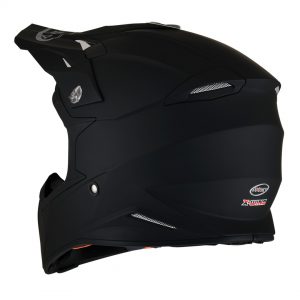 Casco Cross Suomy X-Wing Plain Matt Black è un casco di una nuova generazione dalle forme dinamiche e performanti composto da un mix di resine termoplastiche rinforzate in grado di garantire un’altissima resistenza agli urti.